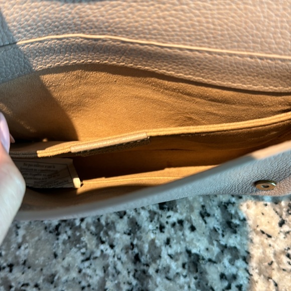 Auxiliary belt bag by Aritzia. - Picture 8 of 11